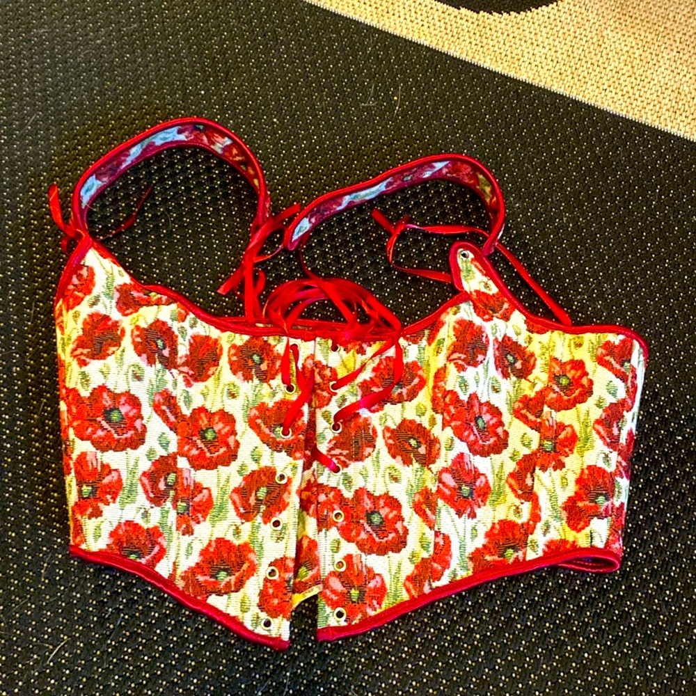 pretty poppy bustier top
